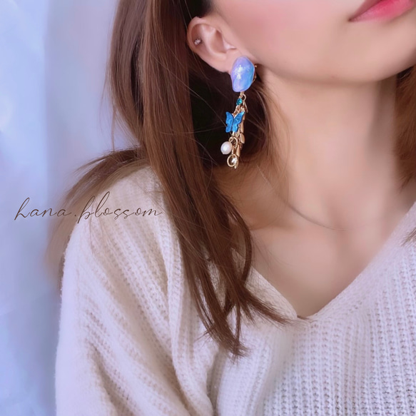 glass wave oval meruhen blue Earrings 3枚目の画像