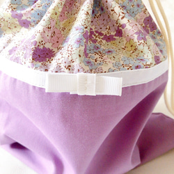 コップ入れ 巾着 小物入れ 花柄 紫 リボン マチなし プチギフト 入園準備 3枚目の画像