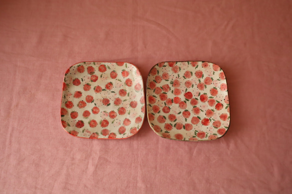 　粉引き赤とピンクのイチゴのトースト皿。 3枚目の画像