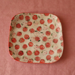 　粉引き赤とピンクのイチゴのトースト皿。 1枚目の画像