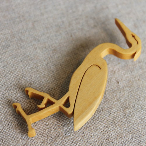 ★ブローチ★   美しい青の木　レジン ☆ブローチ☆ 美しい青の木 レジン