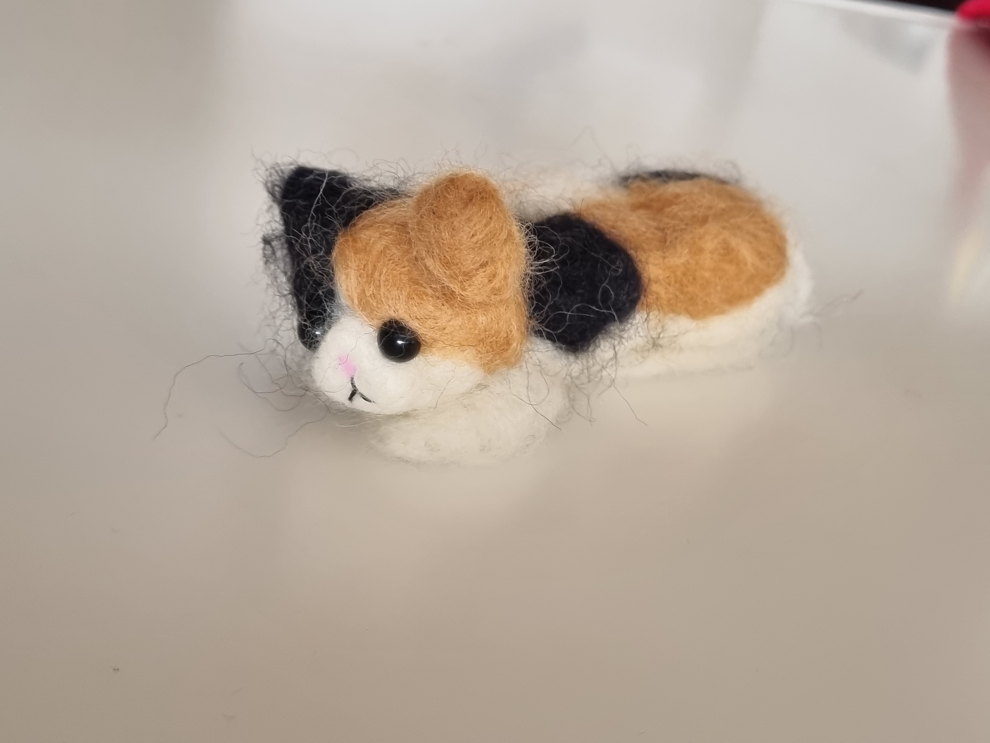 羊毛フェルト三毛猫 羊毛フェルト まうぃ 通販 15549180｜Creema