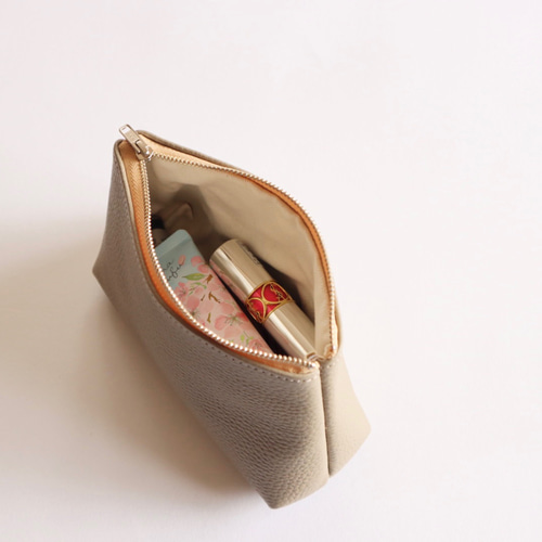 本革コスメポーチ｜グレージュ 金具の色選べます(gold or silver