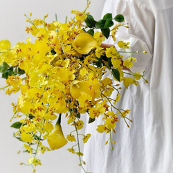 まるで生花のようなブーケ❁鮮やかな黄色が目を惹くオンシジュームのブーケ/アーティフィシャルフラワー(造花) 2枚目の画像
