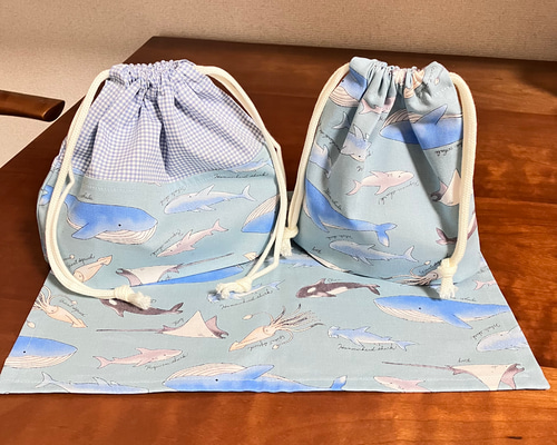 クジラ柄♡ストライプ3点セット ランチョンマット 給食袋 コップ袋 ハンドメイド クジラ柄♡ストライプ3点セット ランチョンマット 給食袋 コップ袋