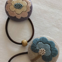 刺繍ヘアゴム　花ブルー 5枚目の画像