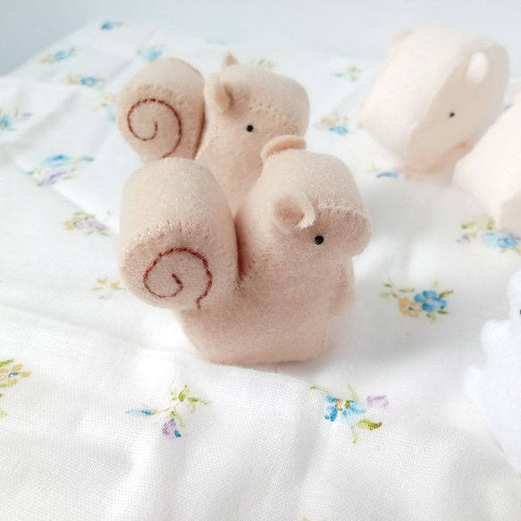 リスのぬいぐるみ 小型 マスコット おおしかっ