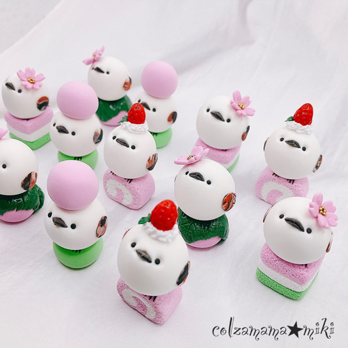 三色団子になってみたシマエナガさん ミニチュア アニマル 置物