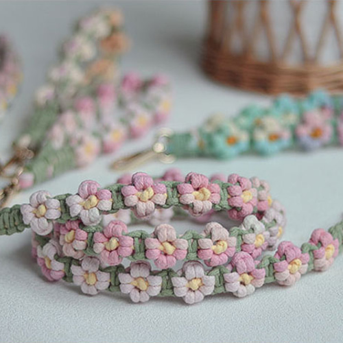 色のグラデーシ 菊の花手編みスマホショルダー☆手に持てる長い