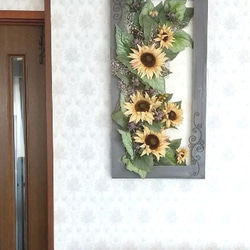 限定出品　　向日葵のフレーム　ひまわり大好きな方　壁面ディスプレイに最適　アーティフィシャルフラワー仕様　　 4枚目の画像
