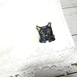ふんわり柔らか　タオル　大判ハンカチ　ハンドタオル　黒猫・レース付き　プチギフト 3枚目の画像