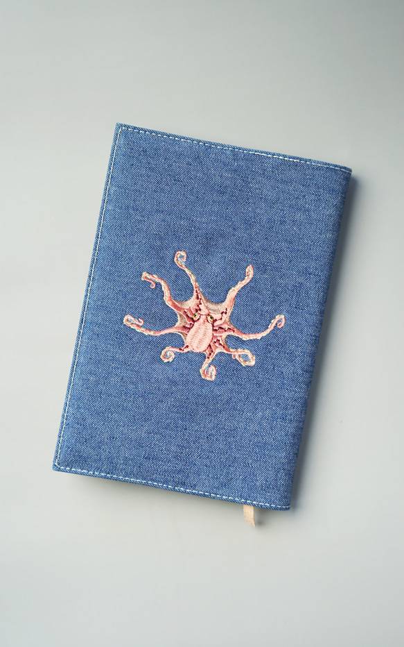 【 四六版 サイズ】ワンポイント刺繍 ブックカバー 日本製 6枚目の画像