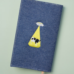 【新書サイズ】ワンポイント刺繍 ブックカバー  日本製 7枚目の画像