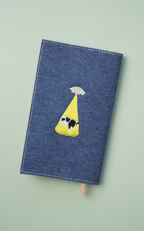 【新書サイズ】ワンポイント刺繍 ブックカバー  日本製 7枚目の画像