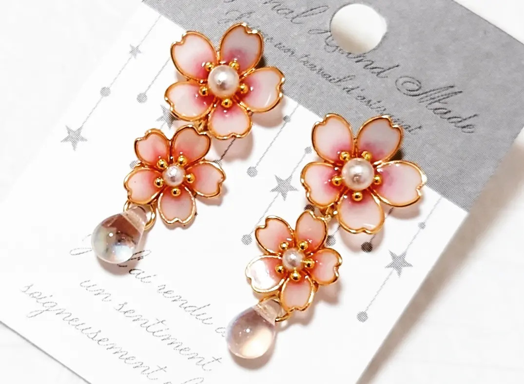 アンデルヨン　桜イヤリング