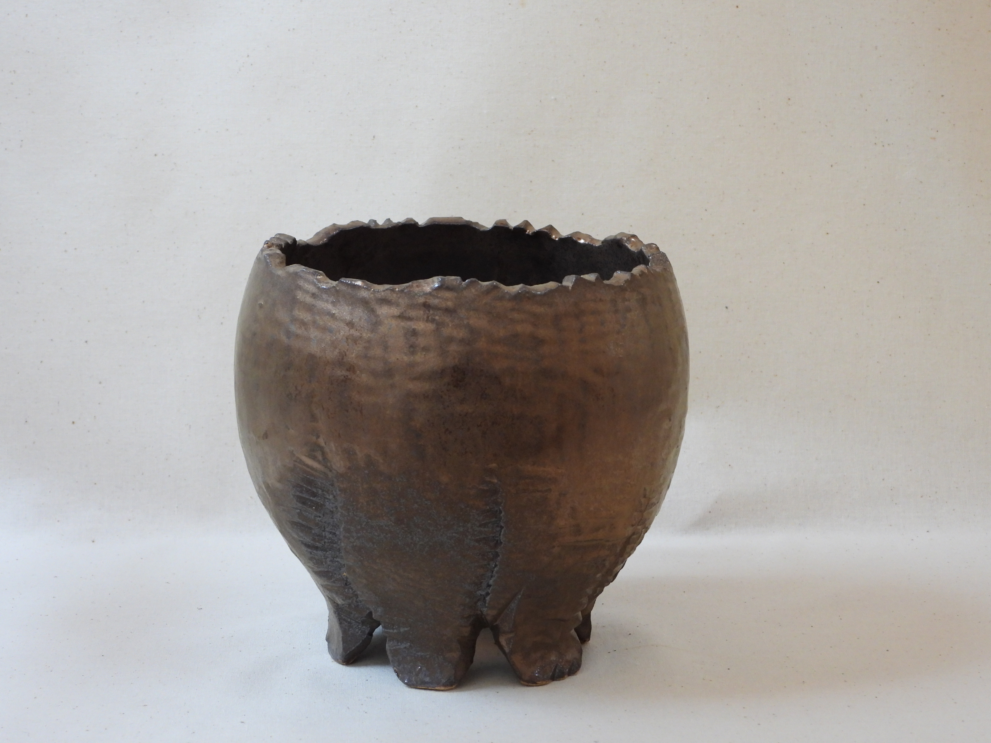 金彩岩肌陶製植木鉢