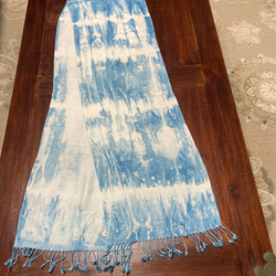 手織りドビー藍絞り染めスカーフ 5枚目の画像