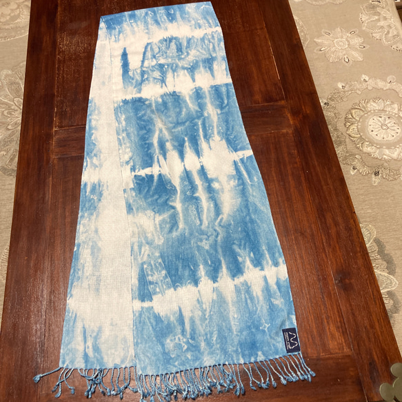手織りドビー藍絞り染めスカーフ 6枚目の画像