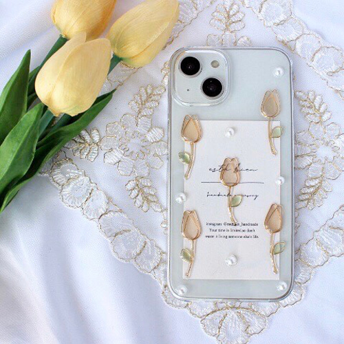 ベージュチューリップのiPhoneケース iPhone17 iPhone16 iPhone15