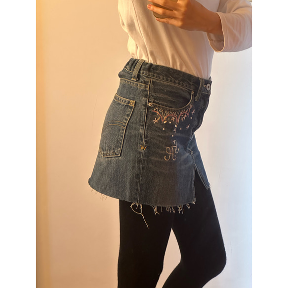 【古着リメイク】USED REMAKE DENIM EMBROIDERY SKIRT 4枚目の画像