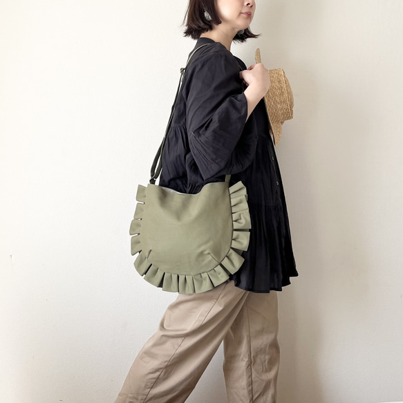 【受注生産】 frill shoulder bag （olivegreen） 2枚目の画像