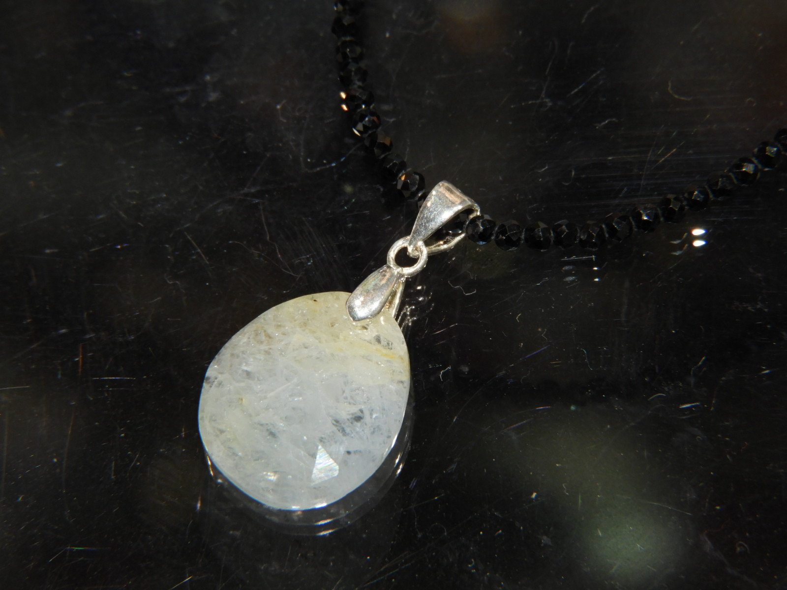 キラキラローズカットのウォータブルーサファイアのペンダント！メイドインジャパン！一点物　天然石　４