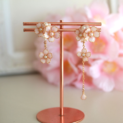 舞い散るさくらピアス ピンク 舞い散るさくらピアス ピンク