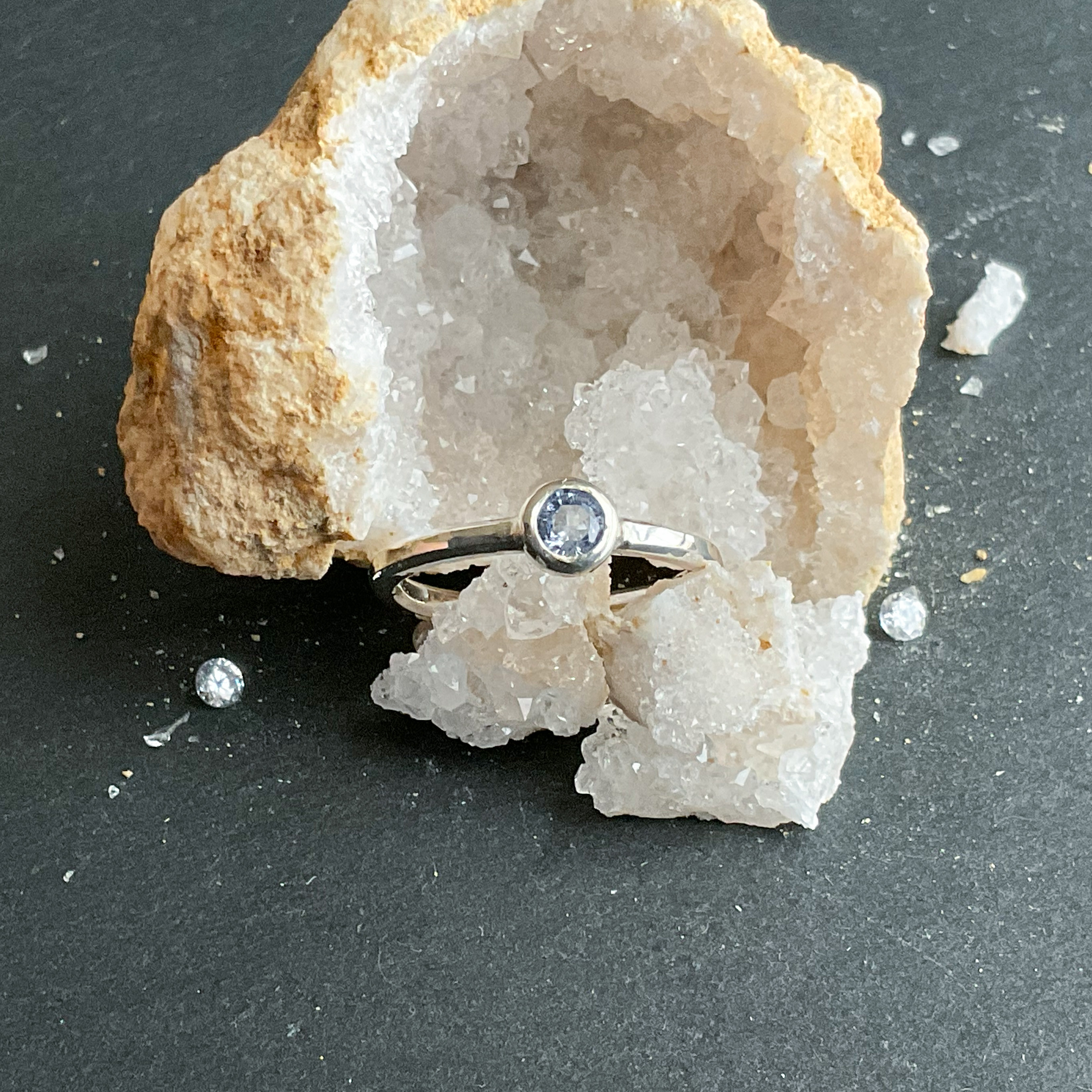 ｟silver｠サファイアリング＊11号1点のみ＊色淡め