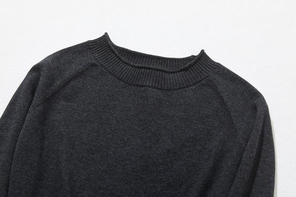 ★現貨★ 一年四季都備受歡迎！超人氣棉質針織系列。簡約時尚，我最愛的深灰色針織衫（230214-5）。 第2張的照片