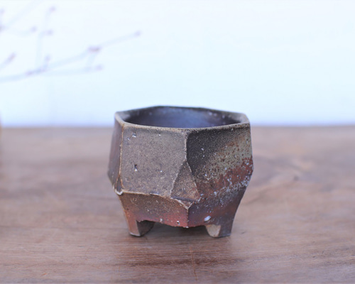 備前焼 三つ足ぐい呑み gi-338 おちょこ・ぐい呑み・徳利 宗兵衛窯