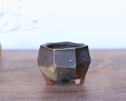 備前焼 三つ足ぐい呑み gi-343 おちょこ・ぐい呑み・徳利 宗兵衛窯