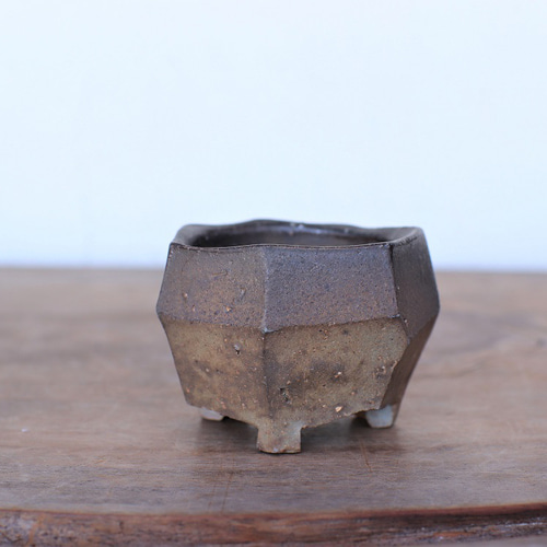 備前焼 三つ足ぐい呑み gi-343 おちょこ・ぐい呑み・徳利 宗兵衛窯