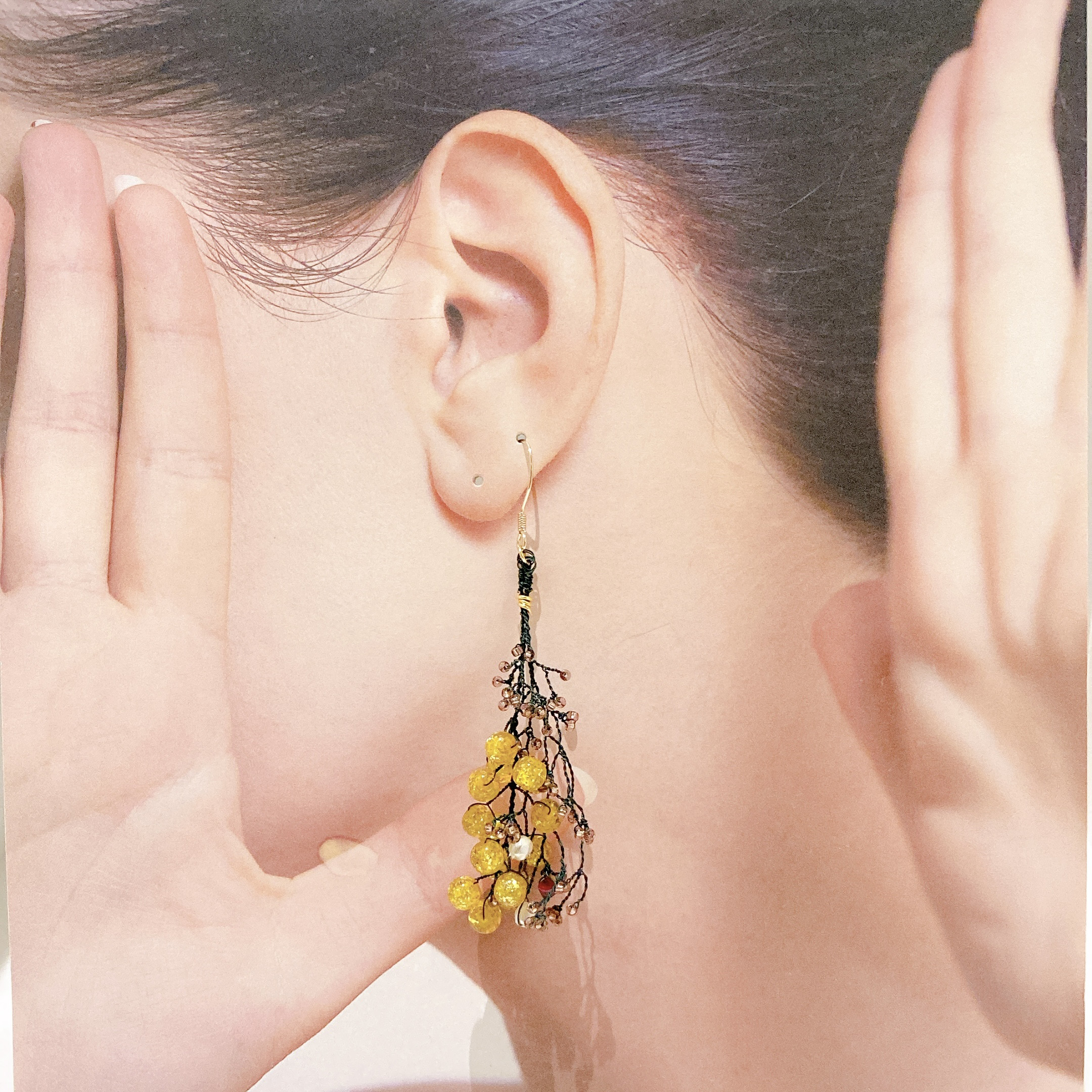 ミモザ、カスミソウ、フラワーブーケフープピアス