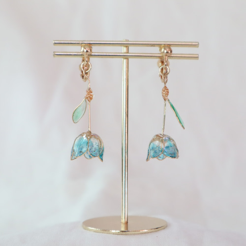 押し花ディップアートのミニチューリップイヤリング/ピアス