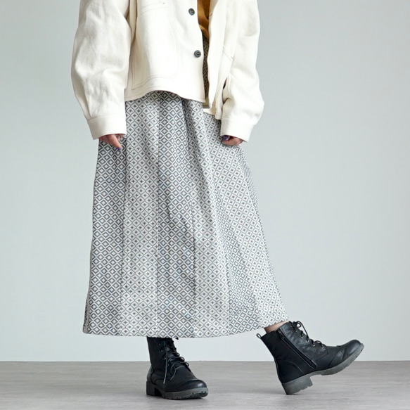 四つ目スカート/生成り/三河木綿 刺し子織 