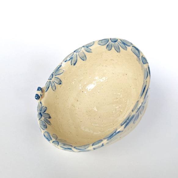 ご飯茶碗　菊と唐子　手びねり　オリジナル陶器 4枚目の画像