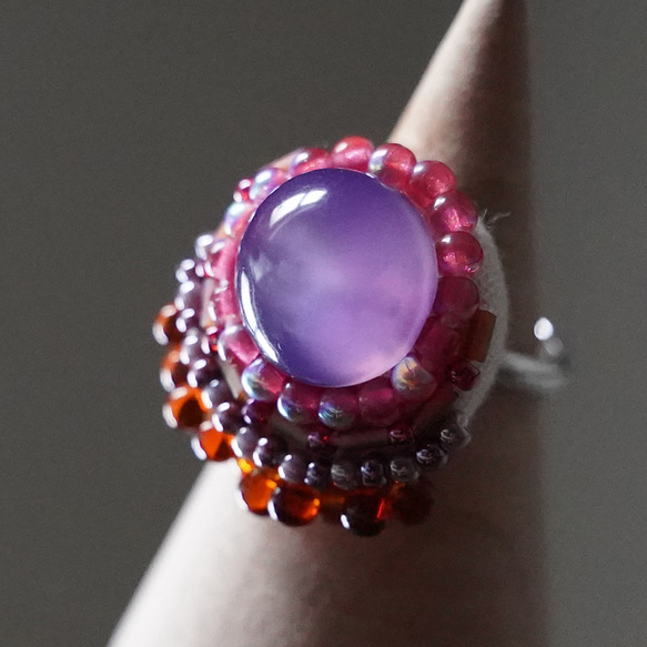 Chatty 戒指 53 均碼珠繡戒指圓形紫色棕色多色 第1張的照片