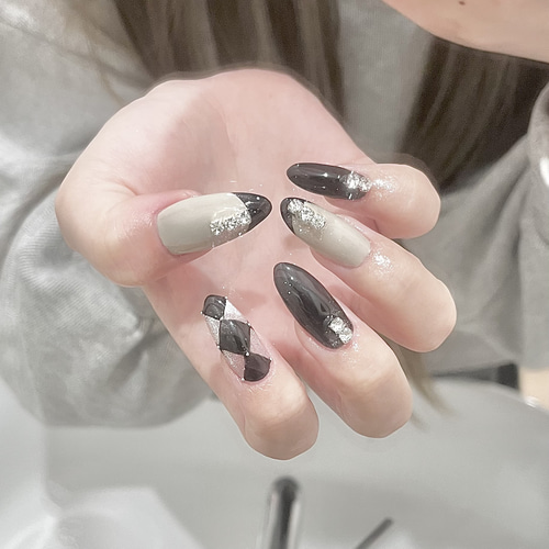 No.33】韓国 ダイヤ柄 フレンチ ネイルチップ 個性派 お洒落 大人  