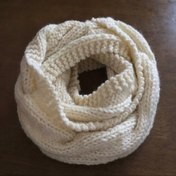 絵画なパッチワーク♥ふわふわボリュームスヌード♥ネイビー イエロー エクリュ 絵画なパッチワーク♥ふわふわボリュームスヌード♥ネイビー