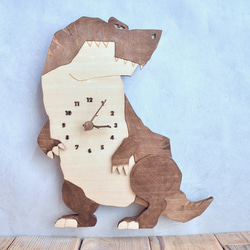 ティラノサウルスとにらめっこできる レギュラーサイズ 時計 木製 掛け時計 1枚目の画像