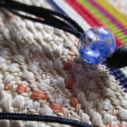 古い路路通珠瑪瑙珠と留めとんぼ玉のお紐仕立てネックレス 2枚目の画像
