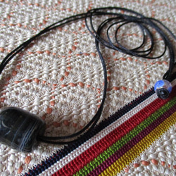 古い路路通珠瑪瑙珠と留めとんぼ玉のお紐仕立てネックレス 8枚目の画像