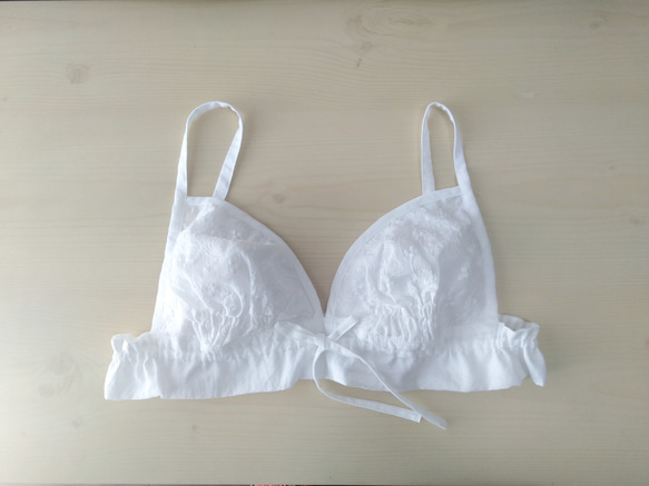 オーガニックコットン　植物刺繍　楽なブラジャー３ 2枚目の画像