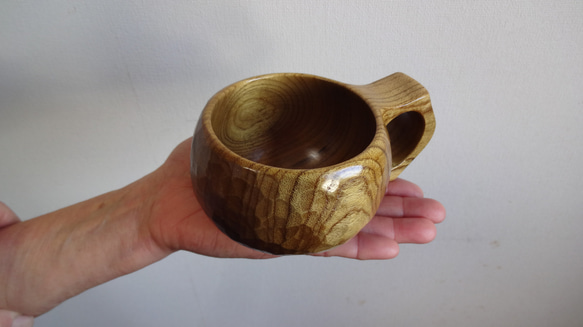 　御蔵島の金桑の一木彫りコーヒーカップ 1枚目の画像