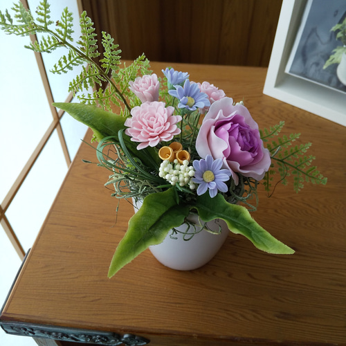 クレイフラワー　アレンジメント　造花　ギフト　プレゼント　枯れない花 枯れない粘土の仏花 樹脂粘土のバラのお供え フラワーアレンジメント