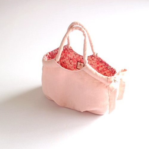 バッグの中で桜が満開♪ リバティのリボンバッグ（受注制作） トートバッグ Shimarisumama 通販｜Creema(クリーマ) 15557982