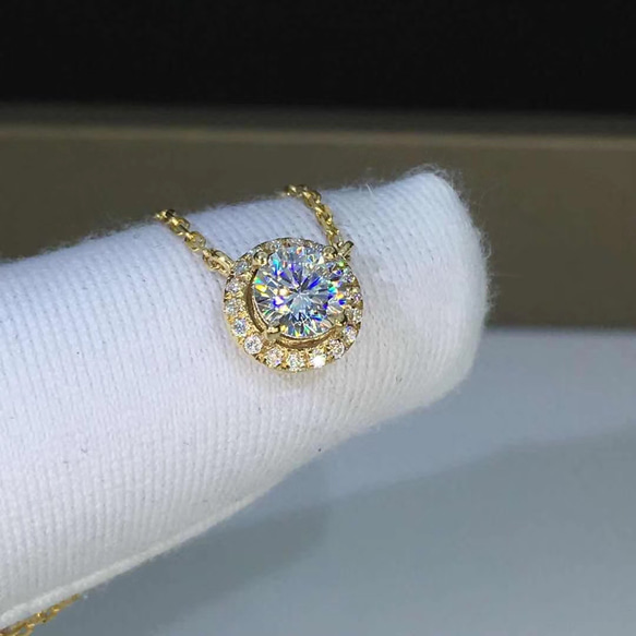 【豪華仕様】輝くモアサナイト ダイヤ　ネックレス　 k18WG 0.5カラット】輝くモアサナイト ダイヤモンド ネックレス k18イエロー