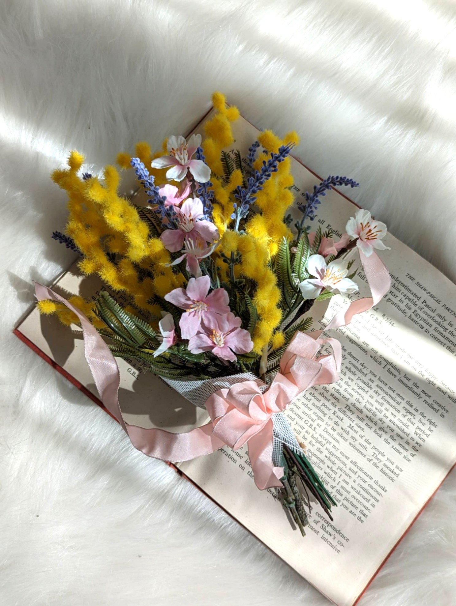 ミモザと花々鳥かごアレンジフライングリース母の日母の日ギフト