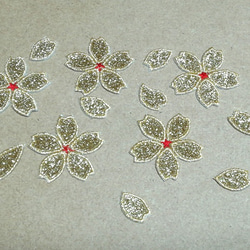 縁取り刺繍キラキラ桜と花びらワッペンセットa/選べるカラー 3枚目の画像