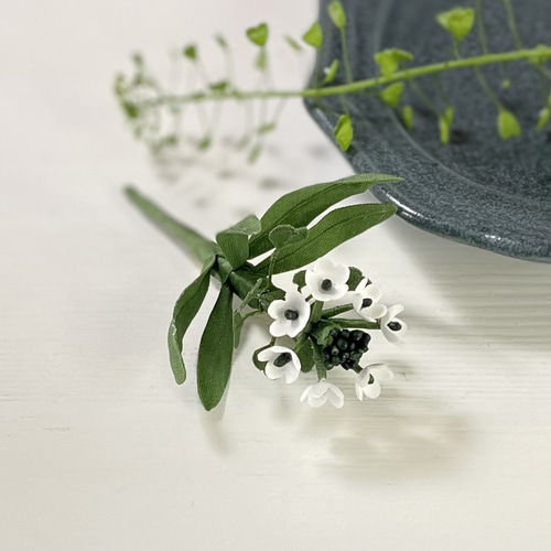 25267 お花のブローチ | legaleagle.co.nz